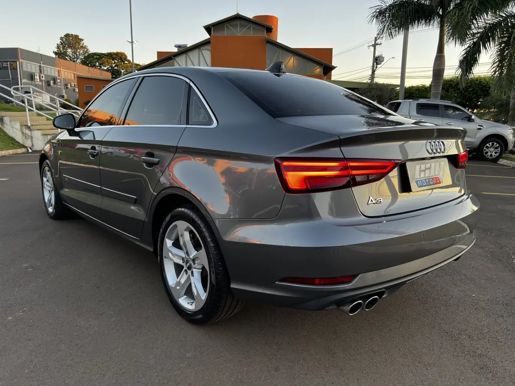 AUDI A3 Sedan - Foto