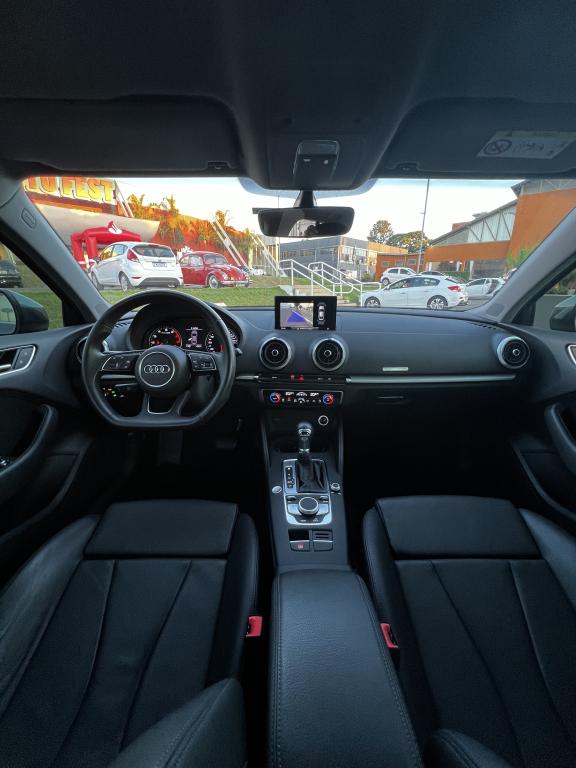 AUDI A3 Sedan - Foto