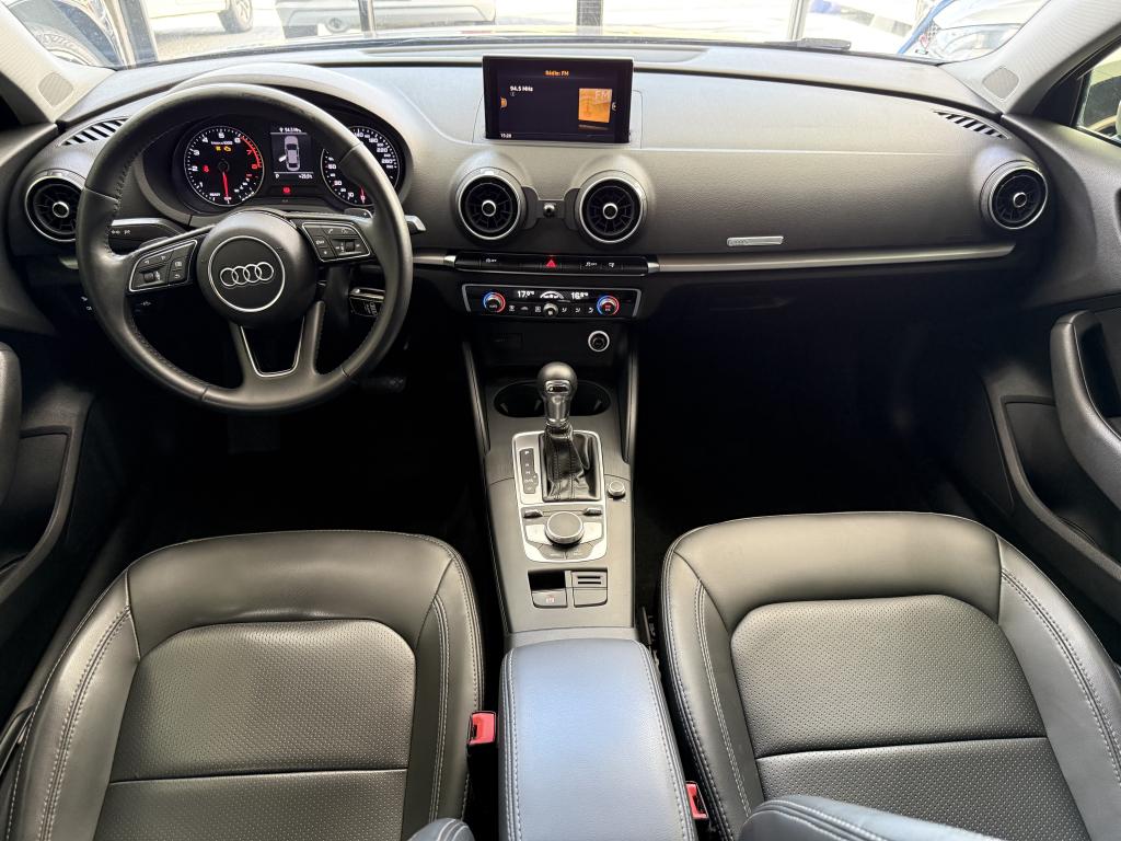 AUDI A3 Sedan - Foto