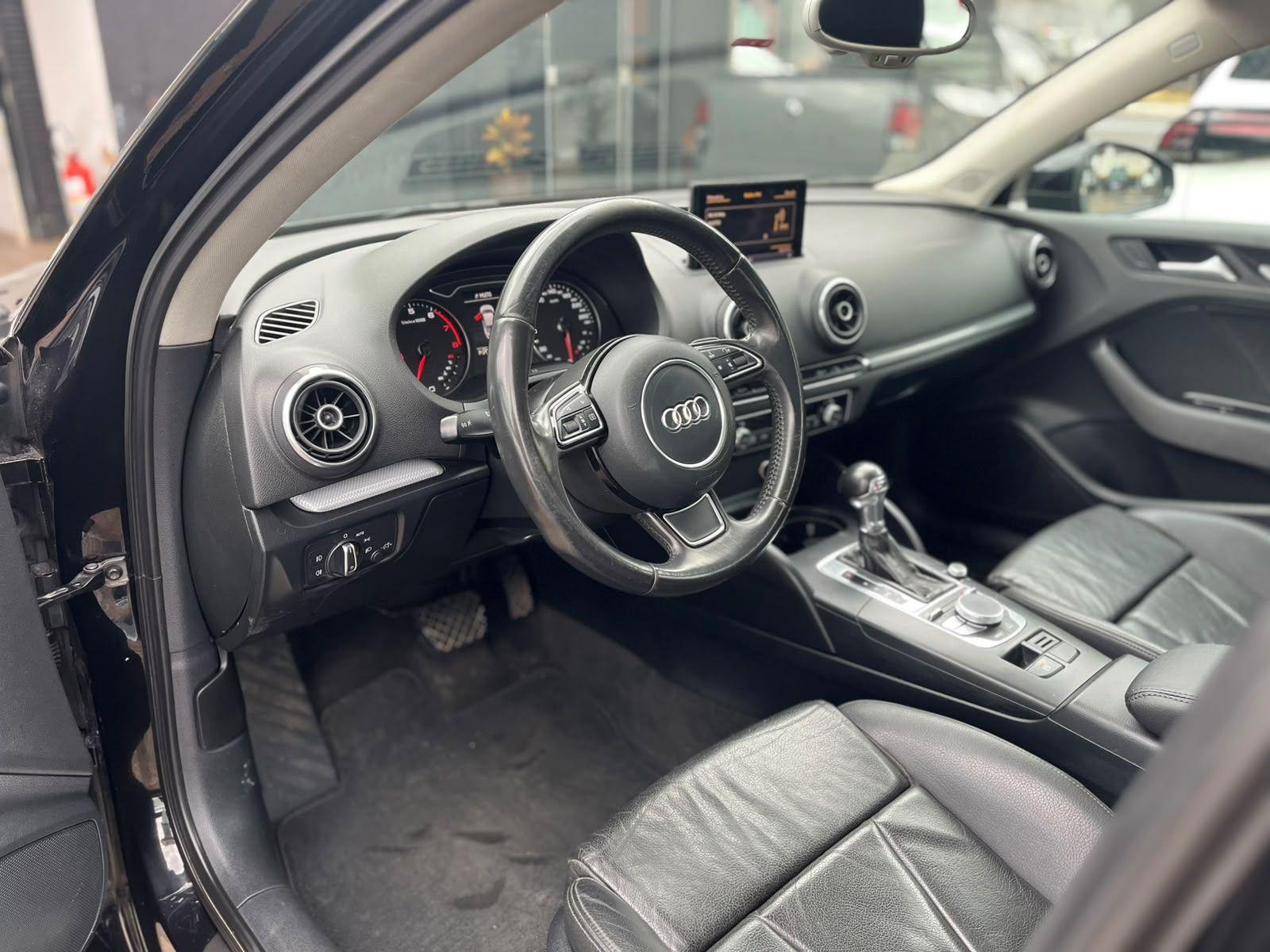 AUDI A3 Sedan - Foto