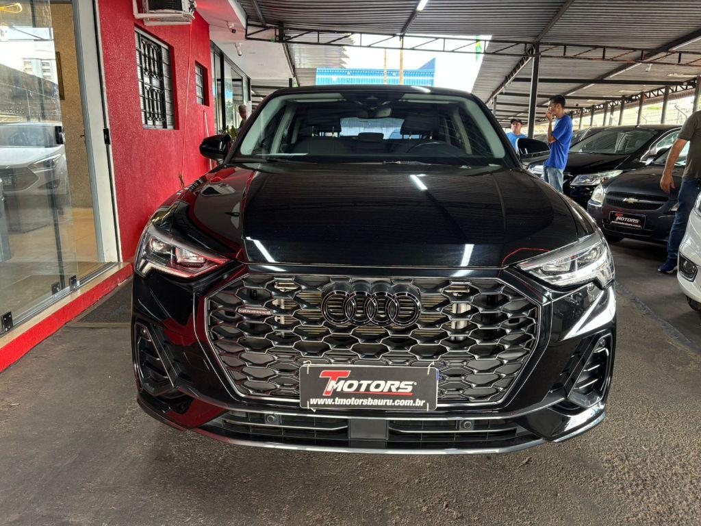 AUDI Q3 - Foto
