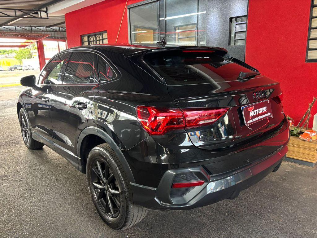 AUDI Q3 - Foto