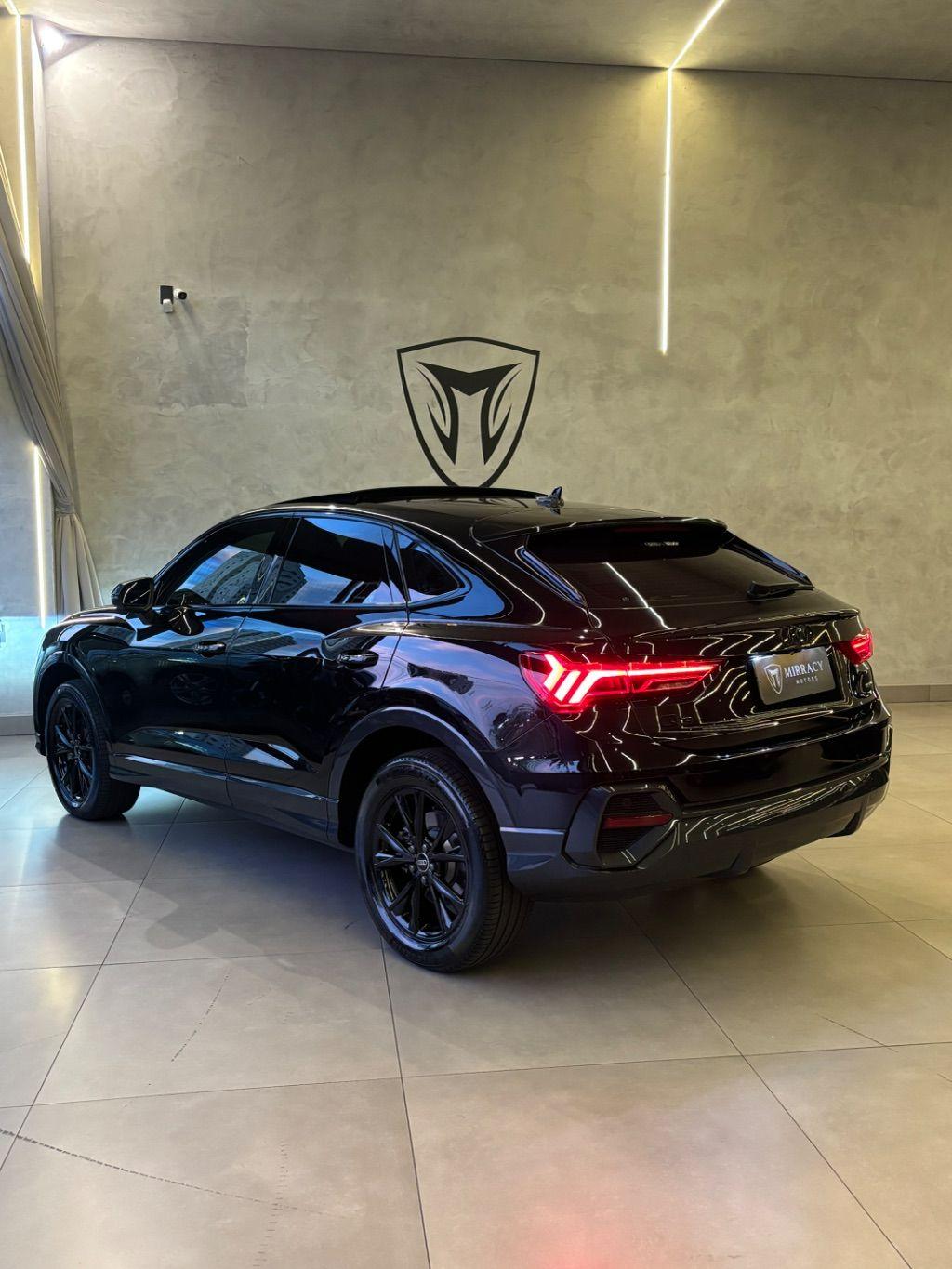 AUDI Q3 - Foto