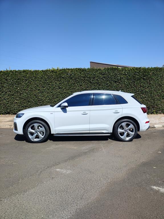 AUDI Q5 - Miniatura
