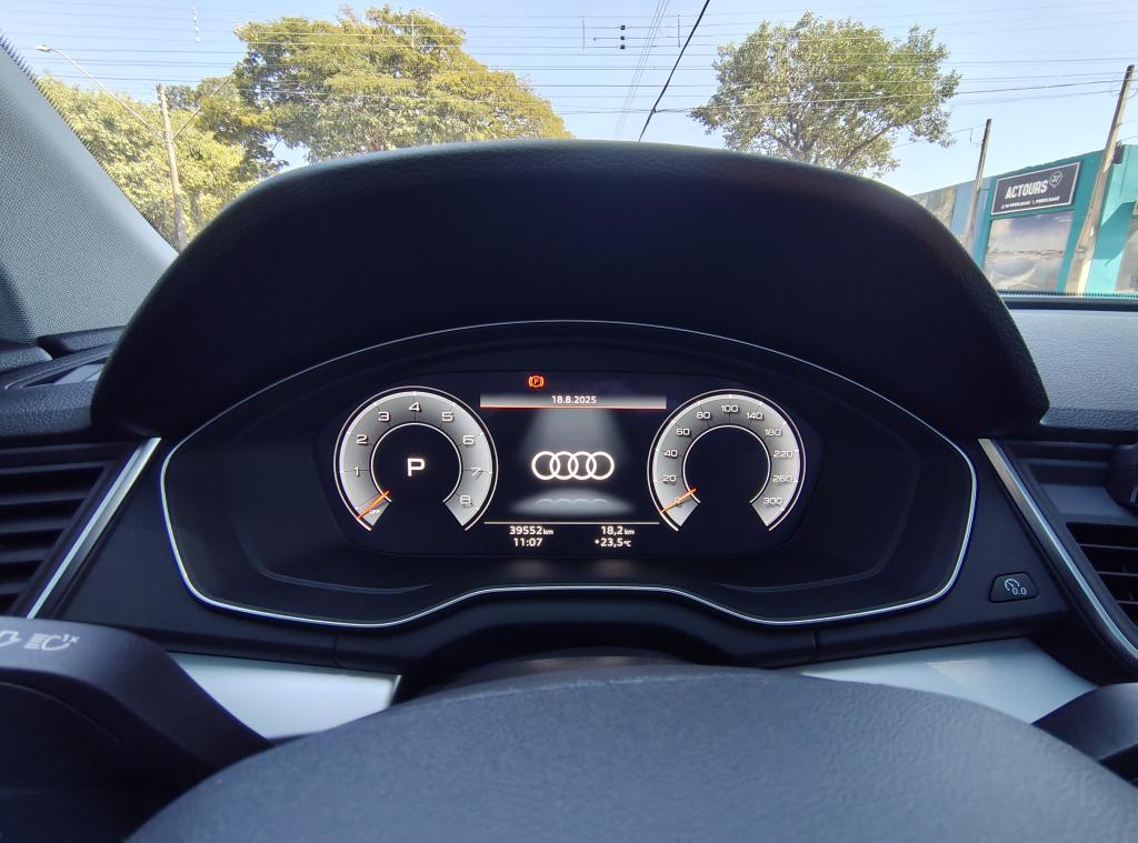 AUDI Q5 - Miniatura