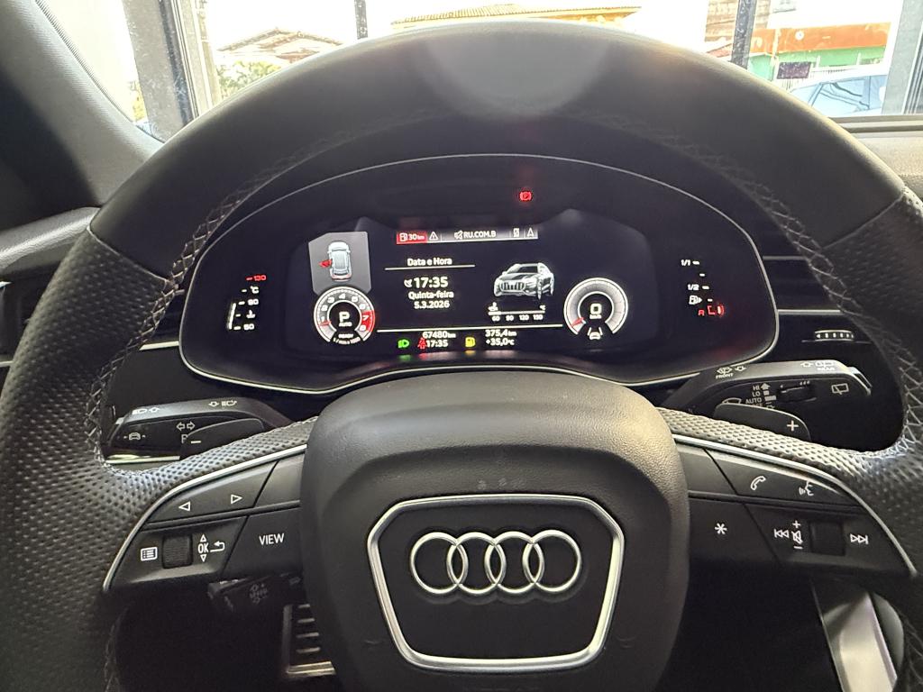 AUDI Q8 - Foto