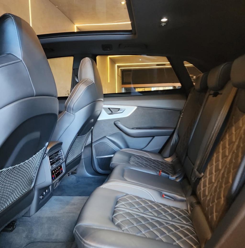 AUDI Q8 - Foto