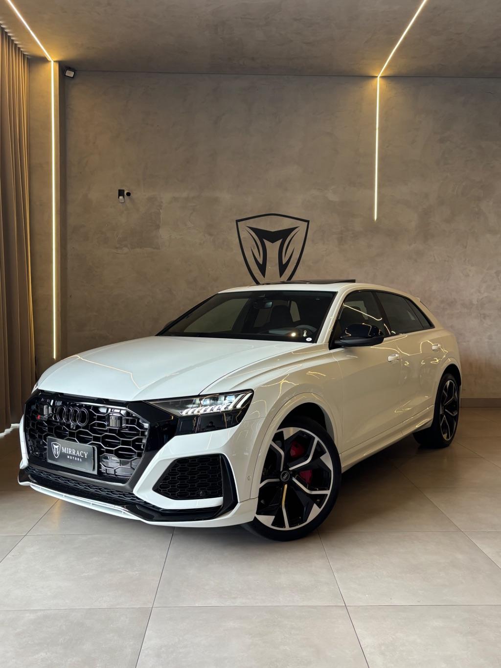 AUDI RS Q8