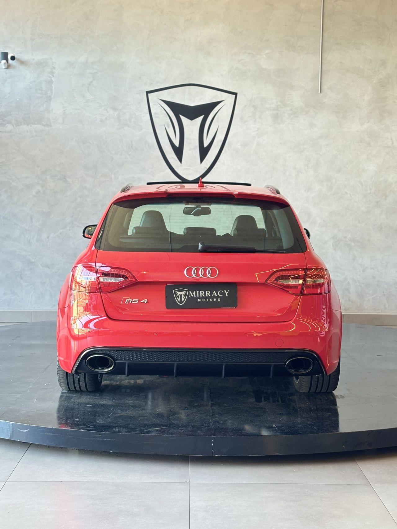 AUDI RS4 Avant - Foto