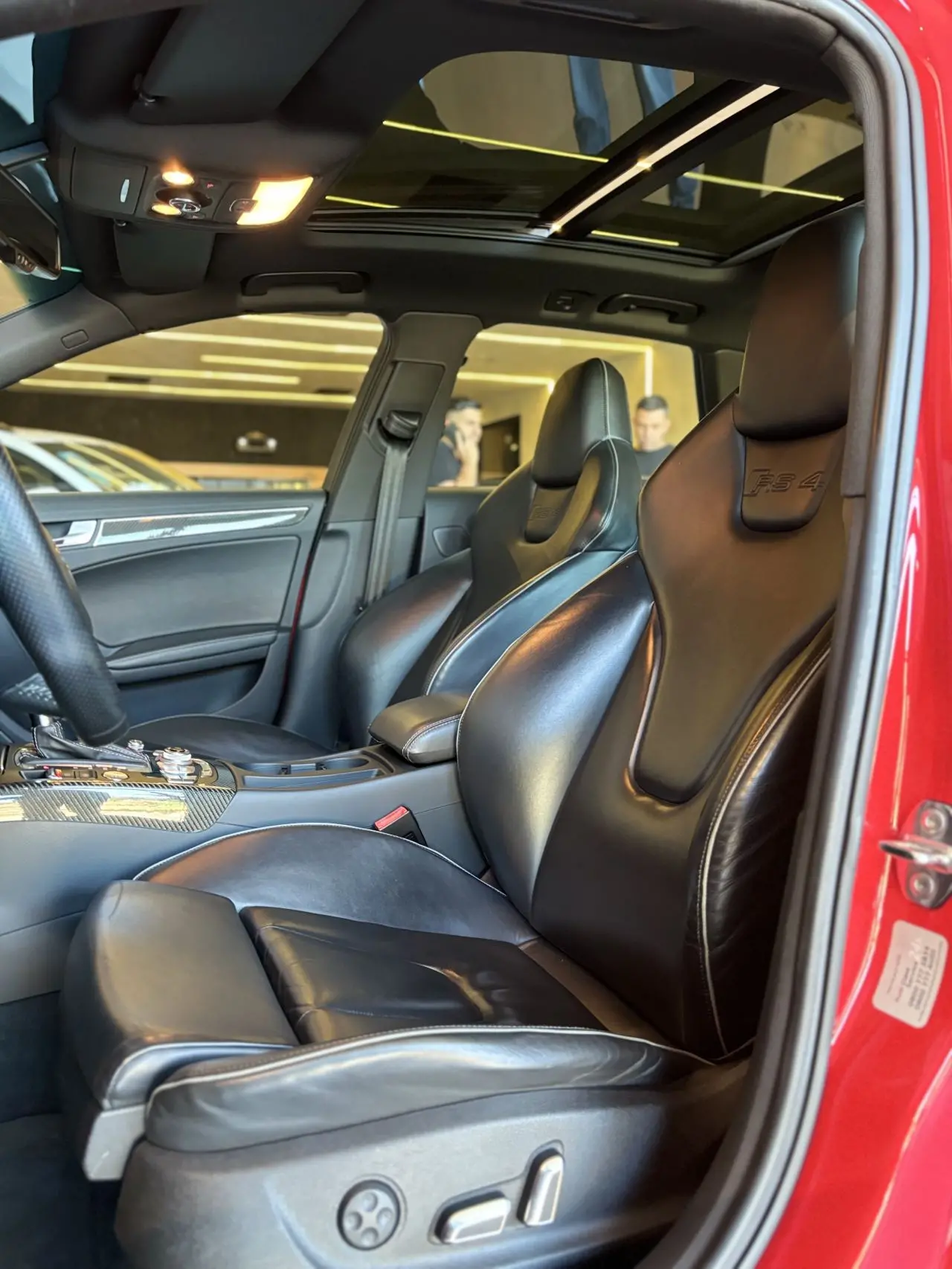 AUDI RS4 Avant - Foto