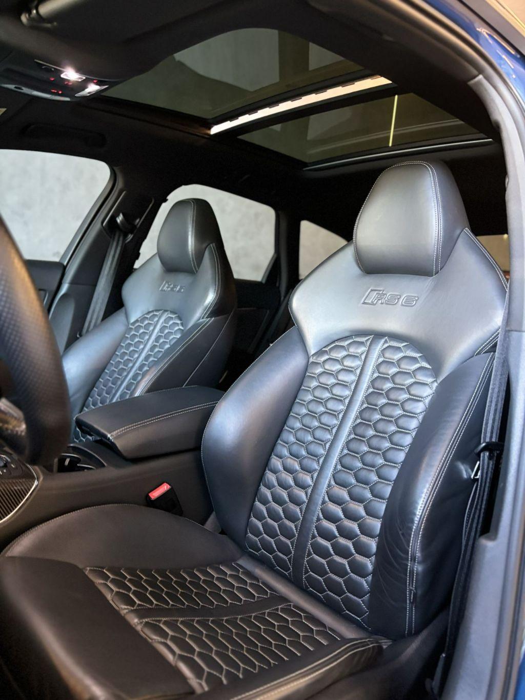 AUDI RS6 Avant - Foto