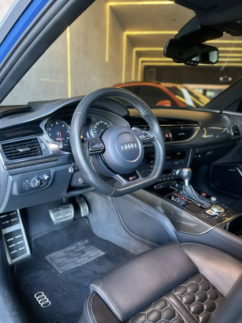 AUDI RS6 Avant - Foto