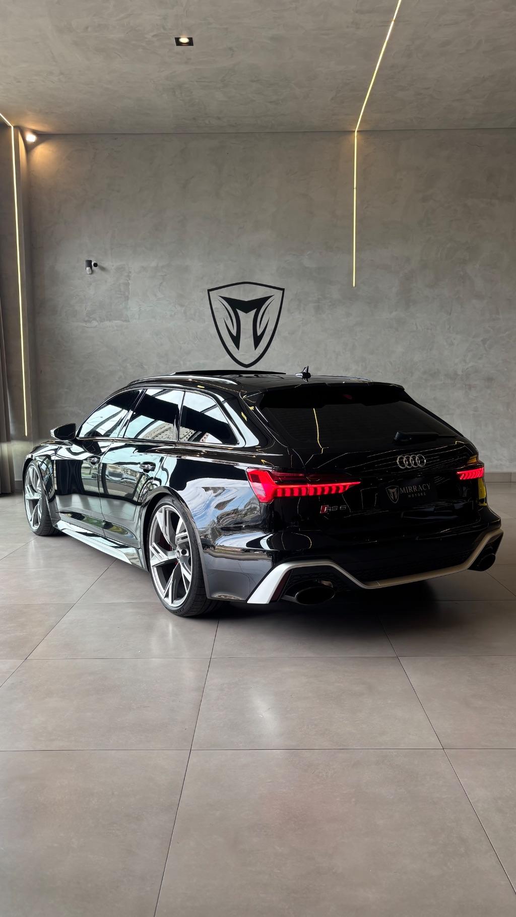 AUDI RS6 Avant - Foto