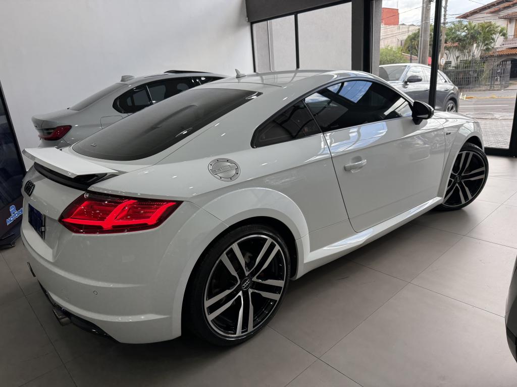AUDI TT - Foto