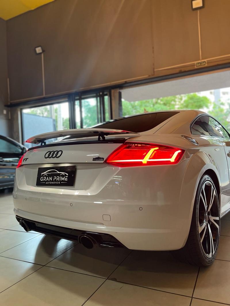 AUDI TT - Foto