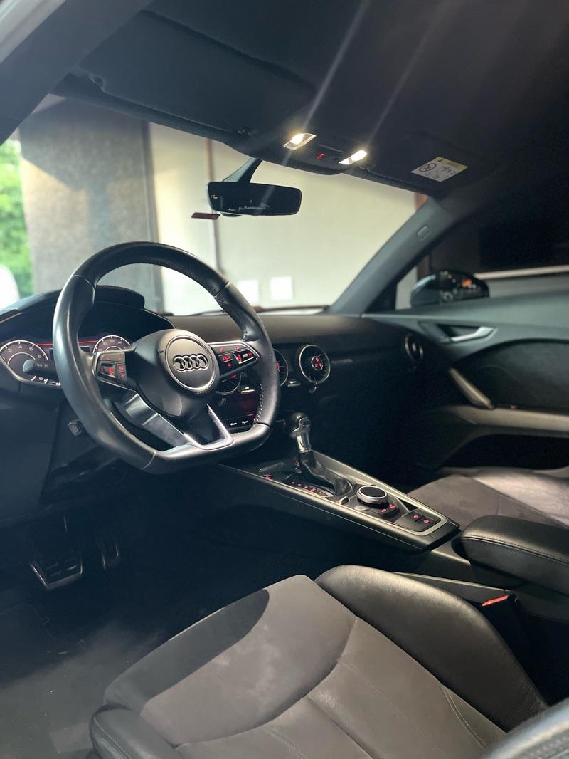 AUDI TT - Foto