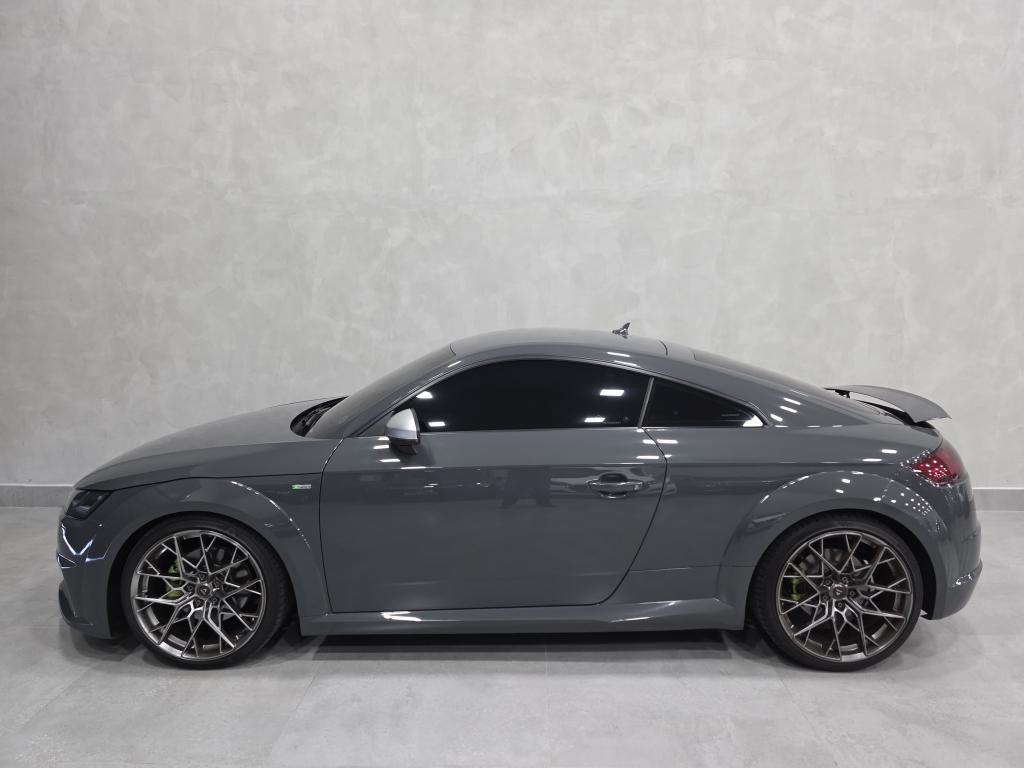 AUDI TT - Foto