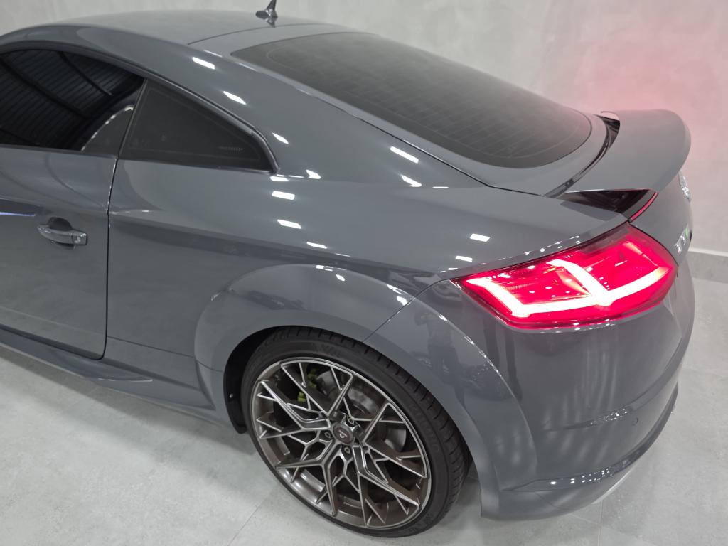 AUDI TT - Foto