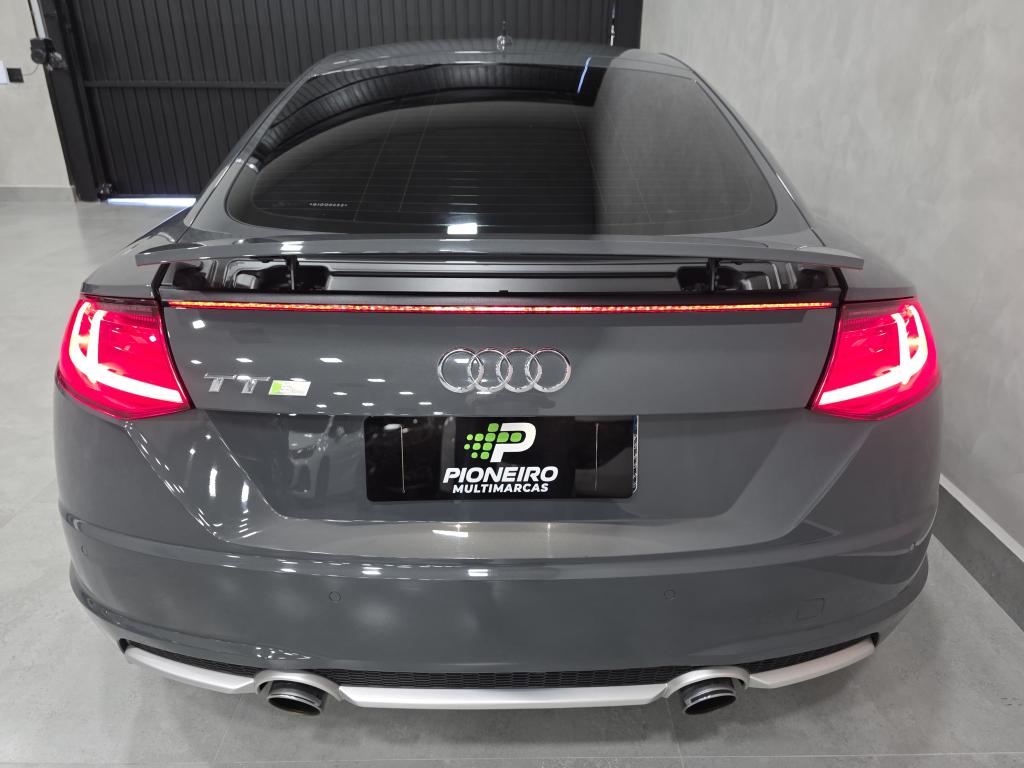 AUDI TT - Foto
