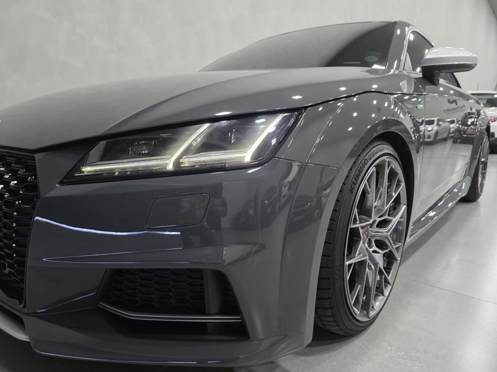 AUDI TT - Foto