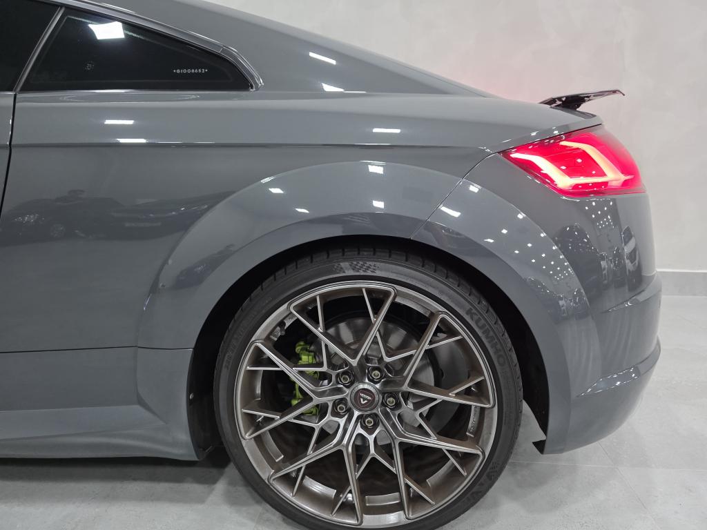 AUDI TT - Foto