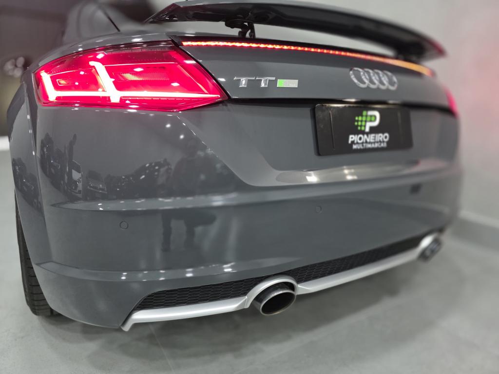 AUDI TT - Foto