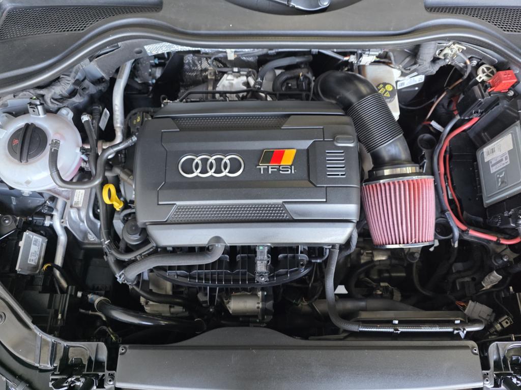 AUDI TT - Foto