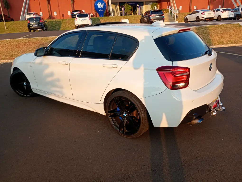 BMW 125i - Foto