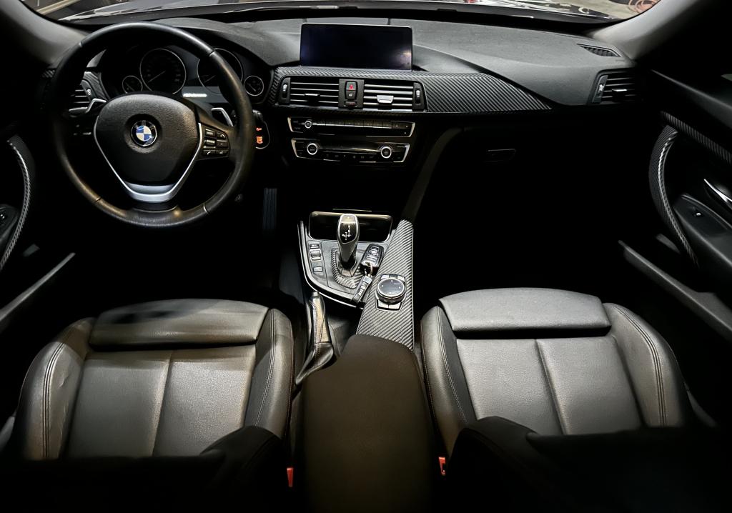 BMW 320I - Foto