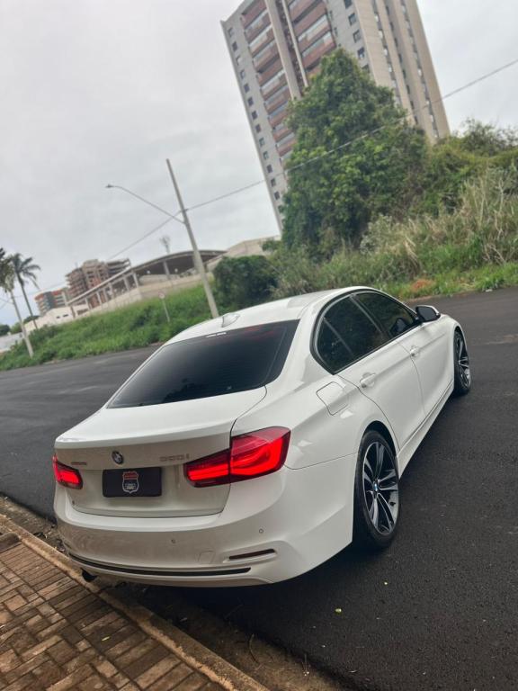 BMW 320I - Foto