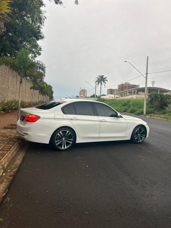 BMW 320I - Foto