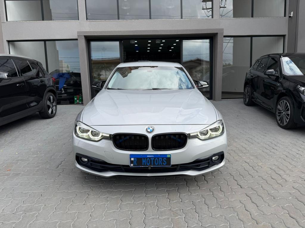 BMW 320I - Foto