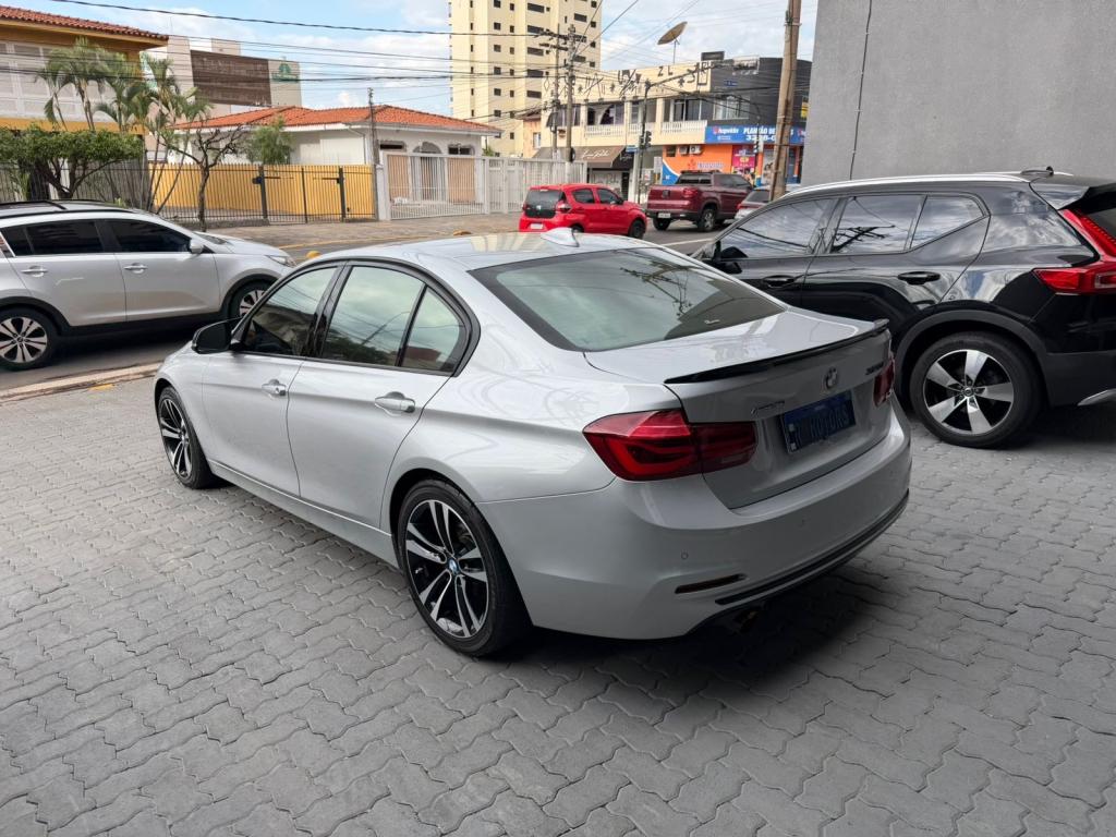 BMW 320I - Foto