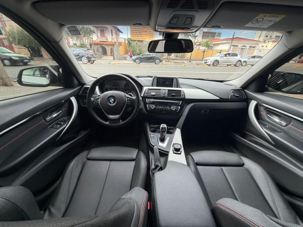 BMW 320I - Foto