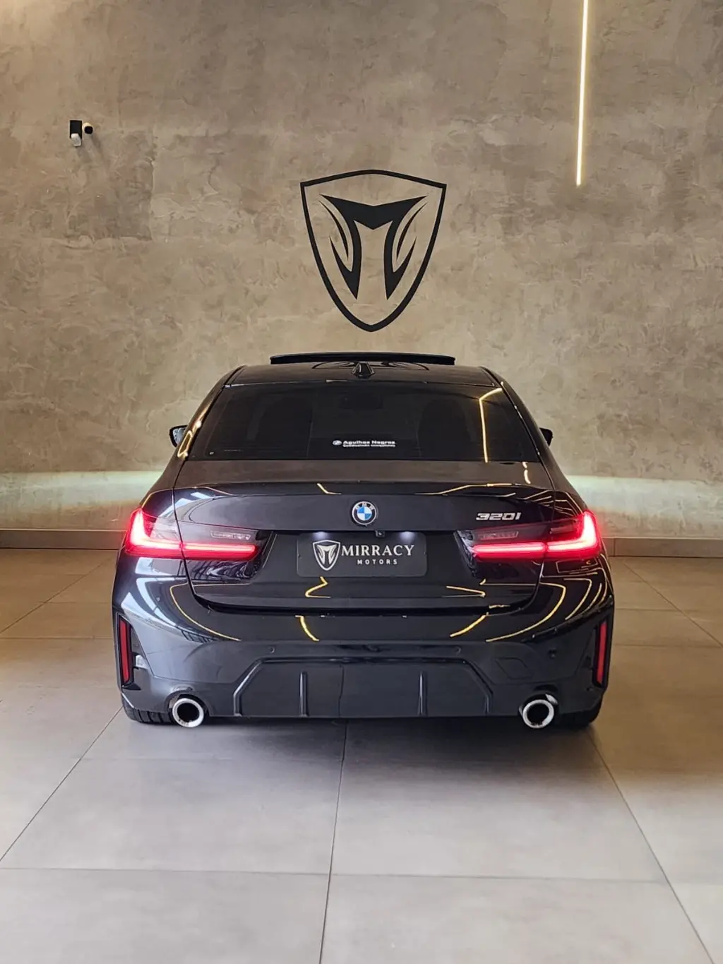 BMW 320I - Foto