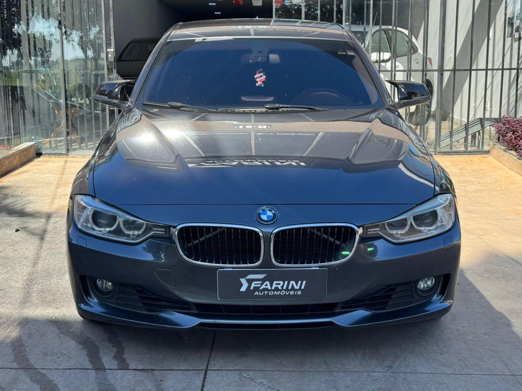BMW 320I - Foto