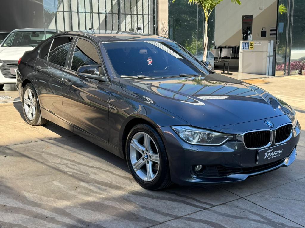 BMW 320I - Foto
