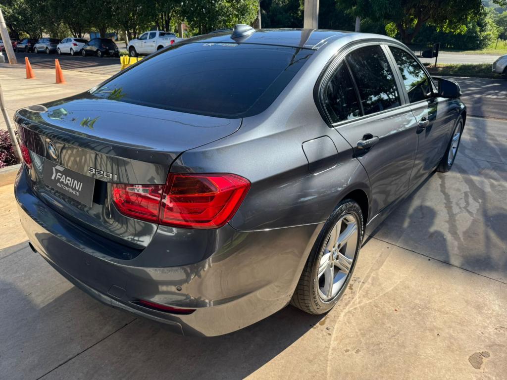 BMW 320I - Foto