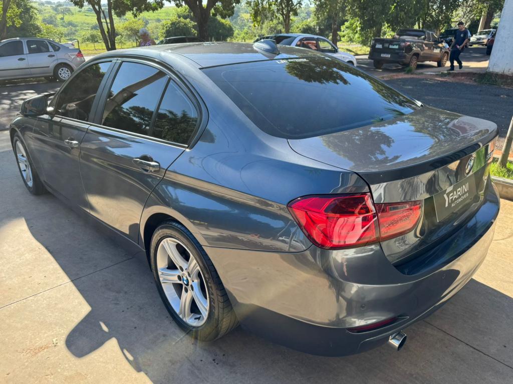 BMW 320I - Foto