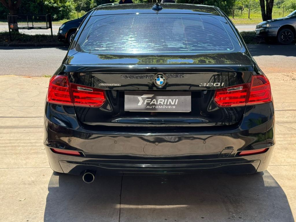 BMW 320I - Foto