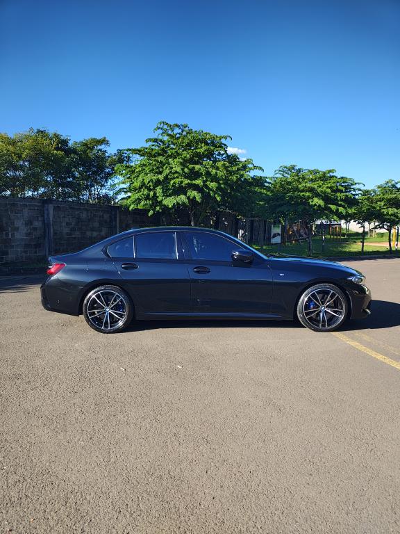BMW 320I - Foto
