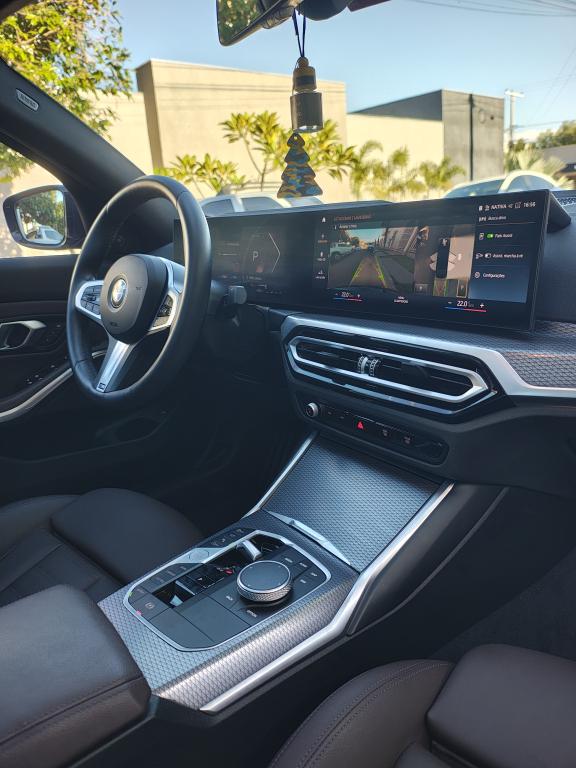 BMW 320I - Foto