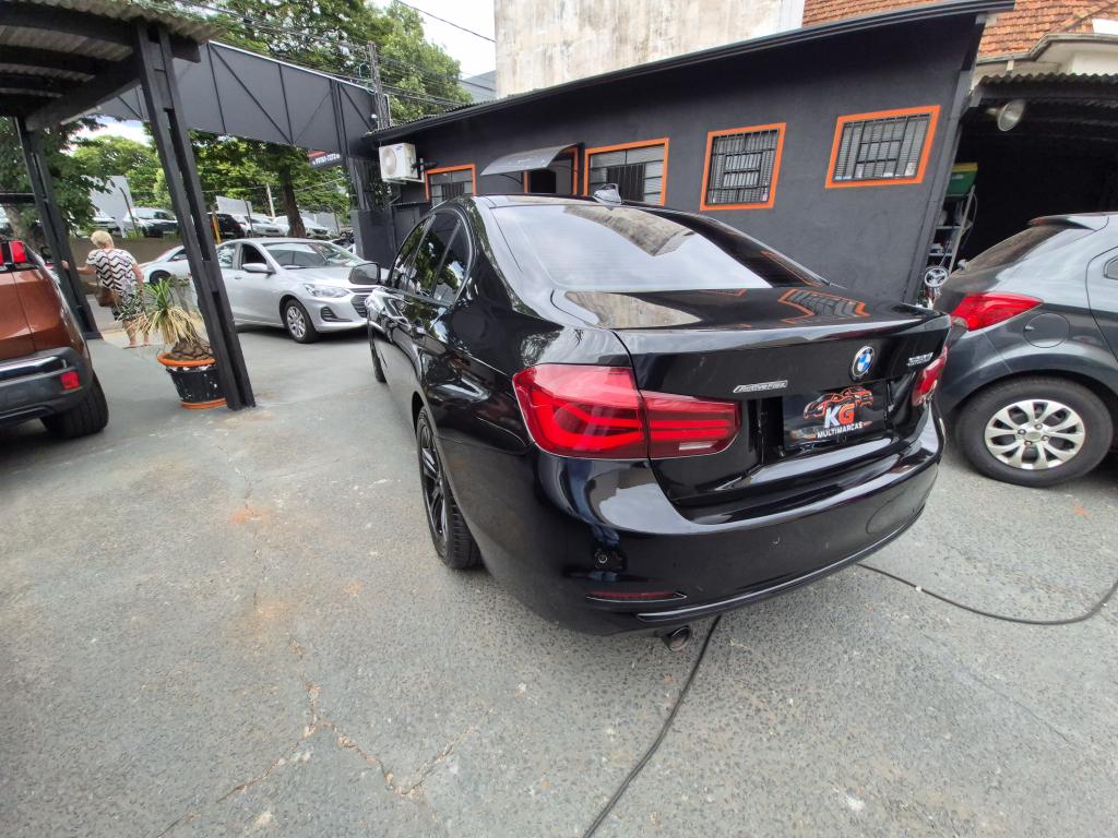 BMW 320I - Foto