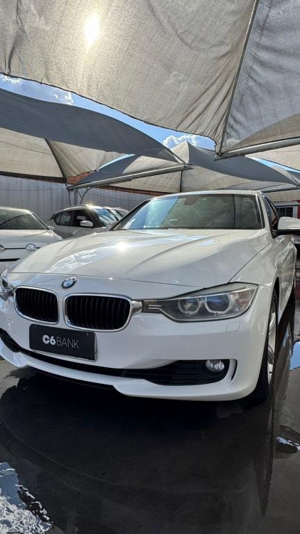 BMW 320I - Foto