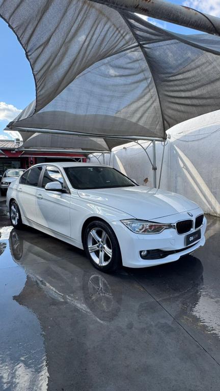 BMW 320I - Foto