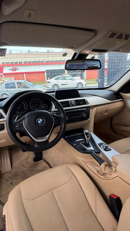 BMW 320I - Foto