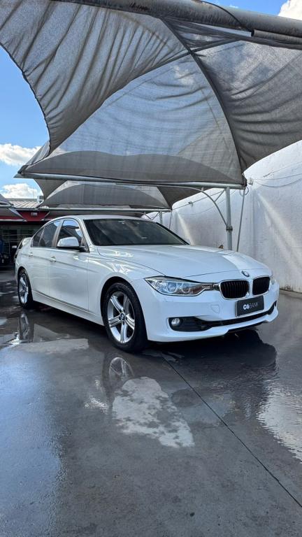 BMW 320I - Foto