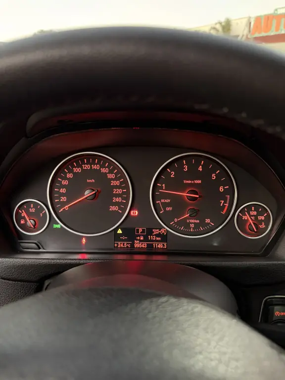 BMW 320I - Foto