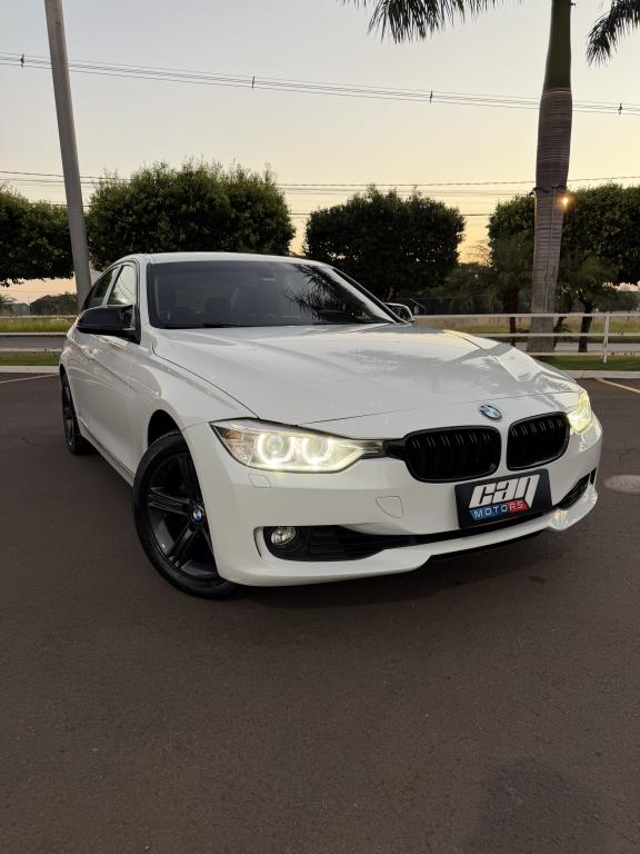 BMW 320I - Foto