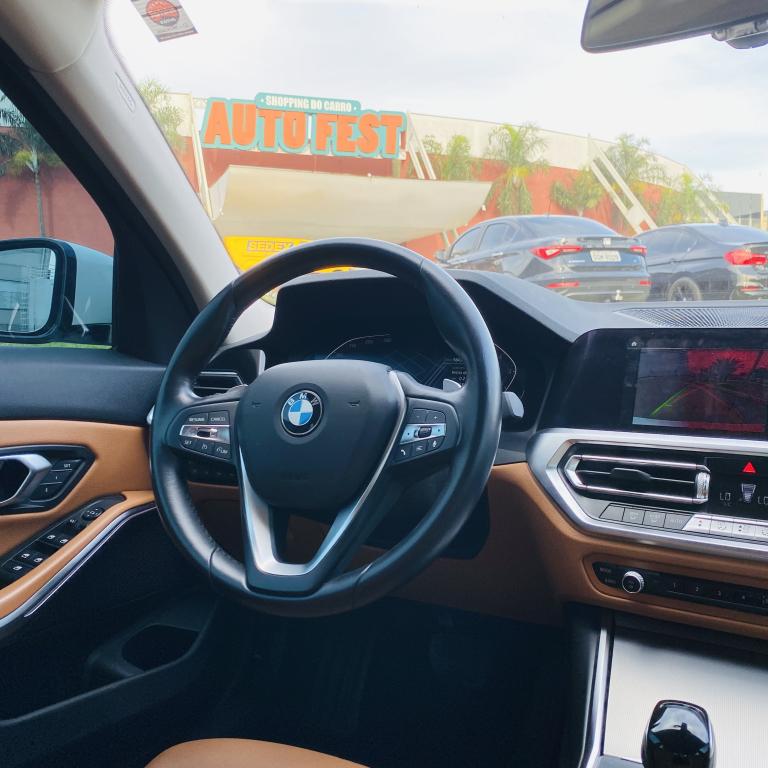 BMW 320I - Foto